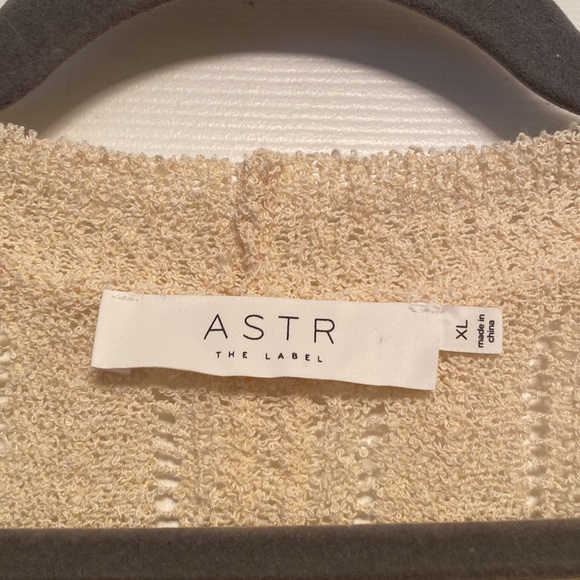 Brand New Astr Cream Sweater - Picture 5 of 7